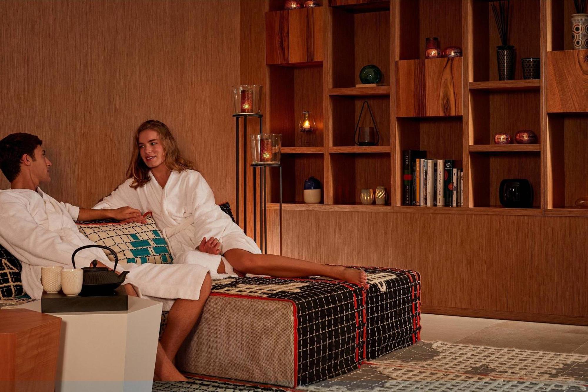 Paragraph Resort & Spa Shekvetili, Autograph Collection Bagian luar foto A woman receiving a spa treatment