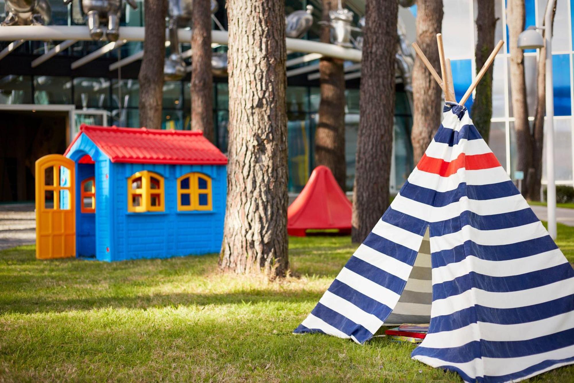 Paragraph Resort & Spa Shekvetili, Autograph Collection Bagian luar foto Children's play area