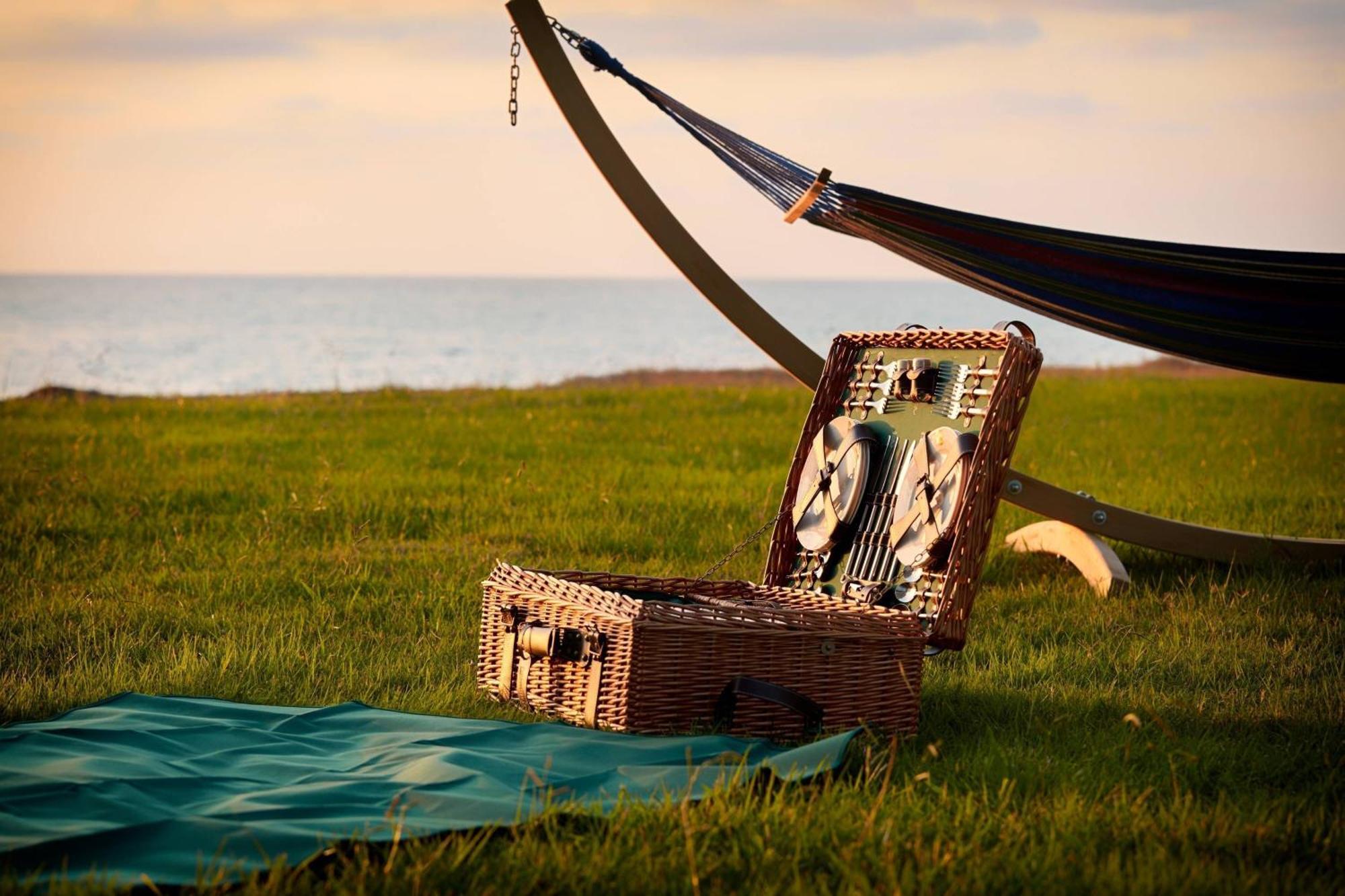 Paragraph Resort & Spa Shekvetili, Autograph Collection Bagian luar foto A picnic basket